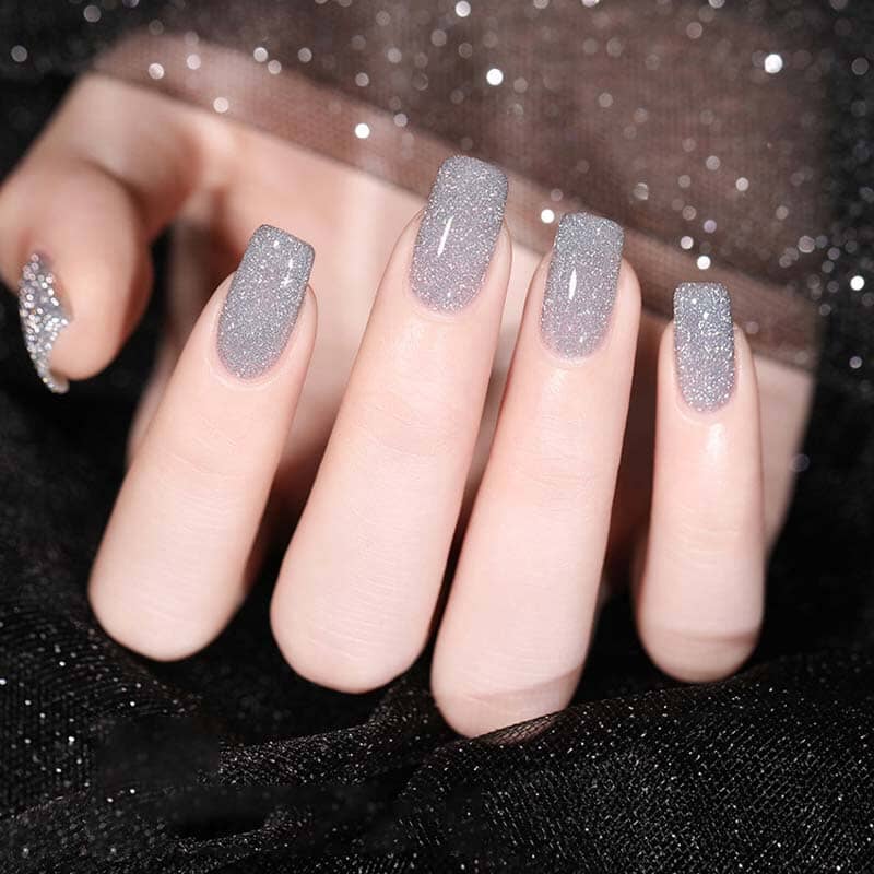 Vernis à ongles à paillettes et à diamants
