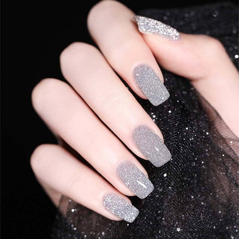 Vernis à ongles à paillettes et à diamants