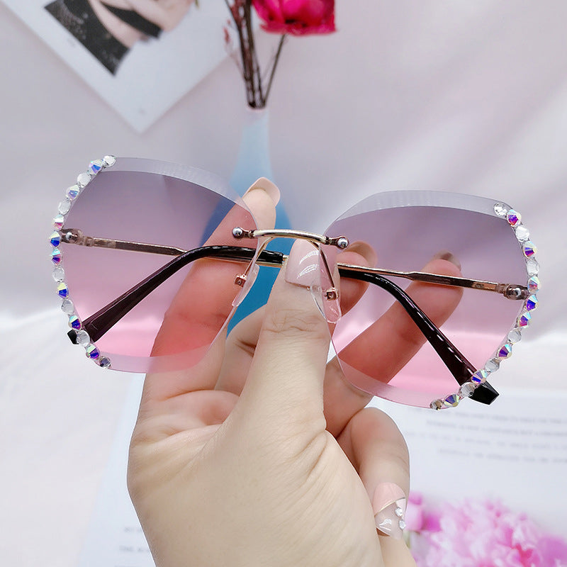 Lunettes de soleil hexagonales en diamant