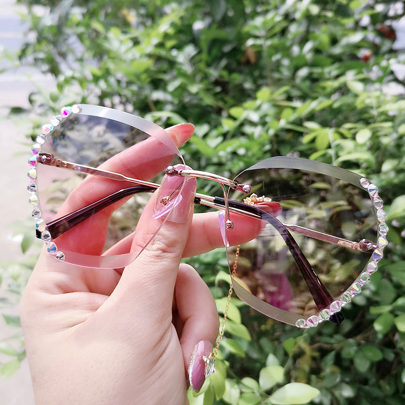 Lunettes de soleil hexagonales en diamant