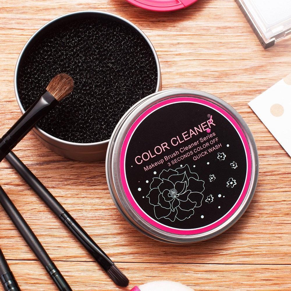 Éponge Efficace et Réutilisable pour Nettoyer Votre Brosse de Maquillage