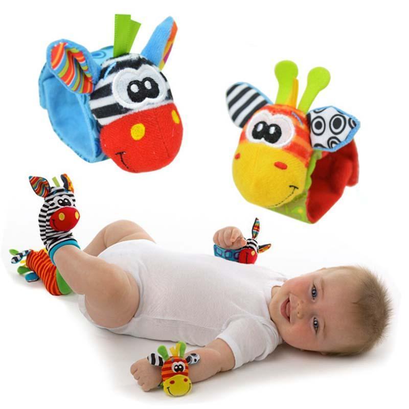 CHAUSSETTES ET BRACELETS EVEIL POUR BÉBÉ
