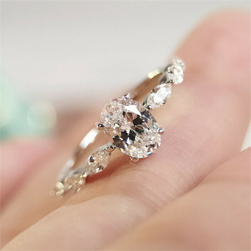 Bague de mariage élégante en zircon