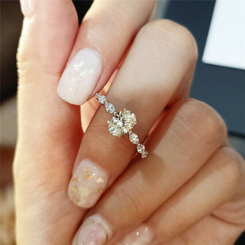 Bague de mariage élégante en zircon