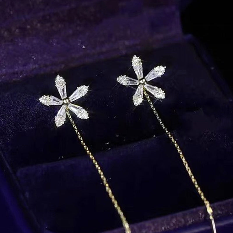 Boucles d'Oreilles Fleur à Franges Brillantes