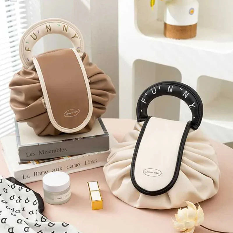 Sac à main avec cordon de serrage pour le maquillage