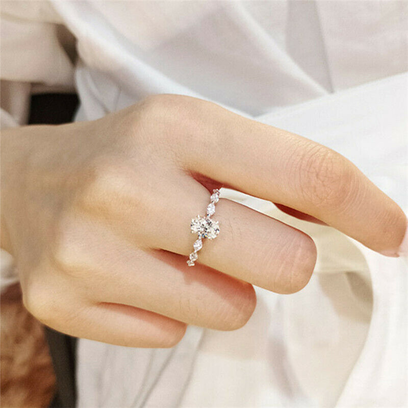 Bague de mariage élégante en zircon