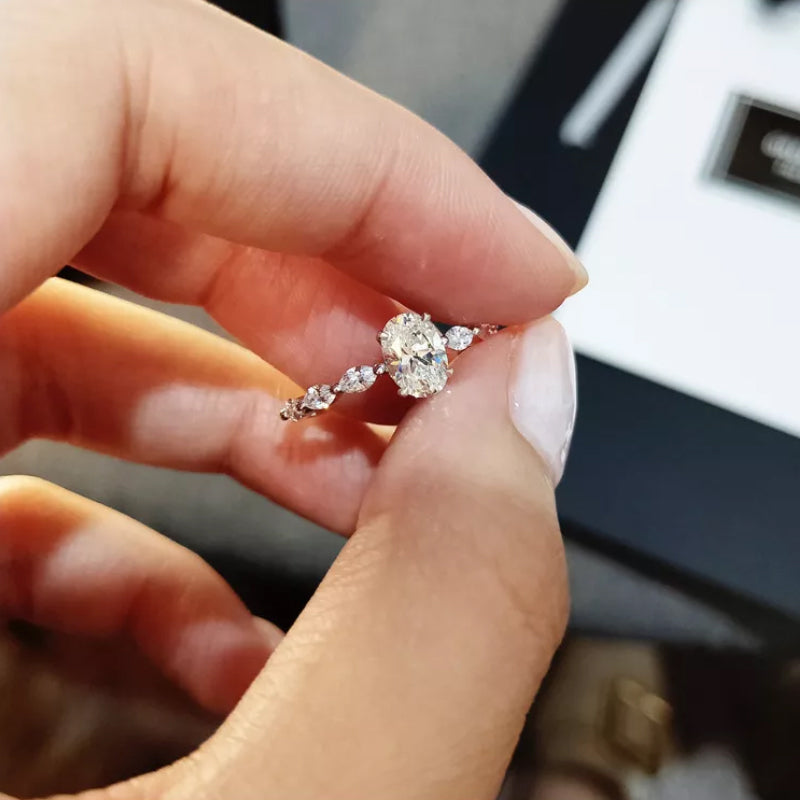 Bague de mariage élégante en zircon