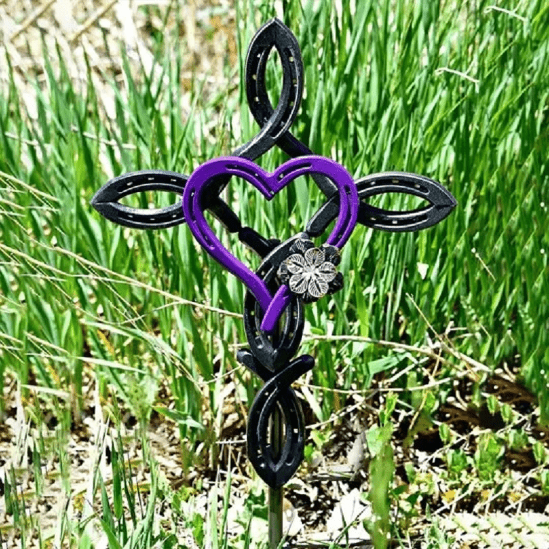 Croix en fer Ă cheval naturel avec coeur