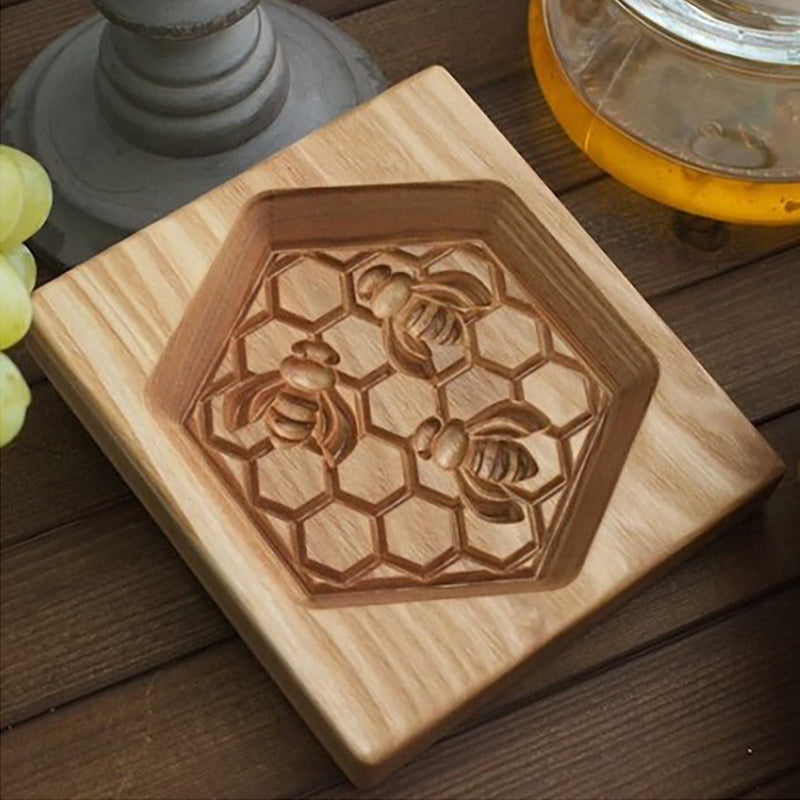 Coupe-biscuits à motifs en bois