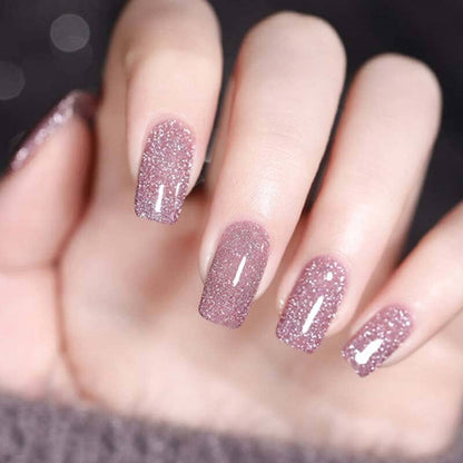 Vernis à ongles à paillettes et à diamants