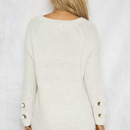 Robe en tricot avec col en V et laçage