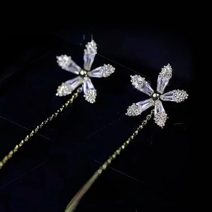 Boucles d'Oreilles Fleur à Franges Brillantes