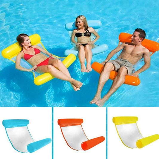 Lit gonflable de la piscine
