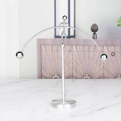 Petit Homme en Fer Rotatif Nouvel Ornement