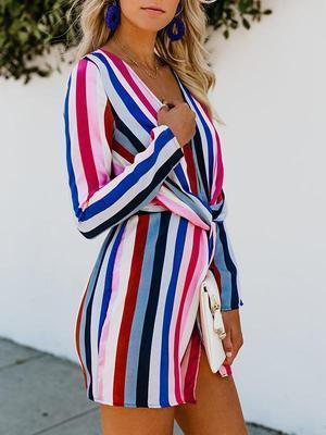 Robe à rayures verticales