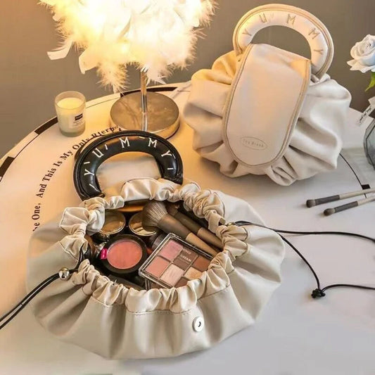 Sac à main avec cordon de serrage pour le maquillage