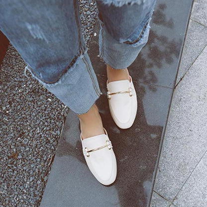 Pantoufles En Cuir Avec Boucle En Métal