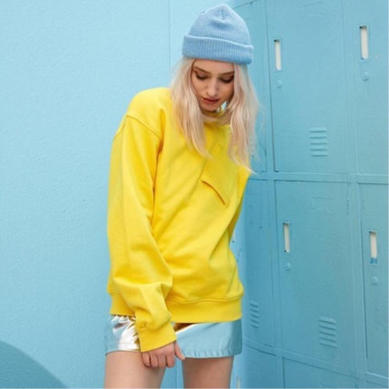 Pull monochrome pour femme avec col roulé