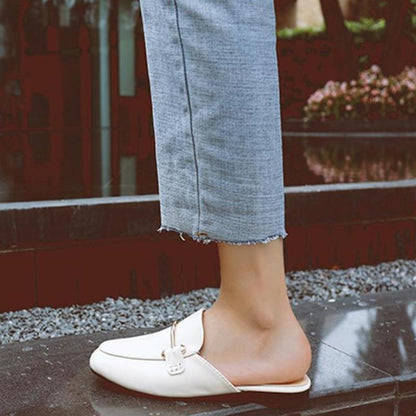 Pantoufles En Cuir Avec Boucle En Métal