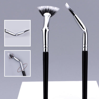 Angled Fan-shaped Eyelash Brush