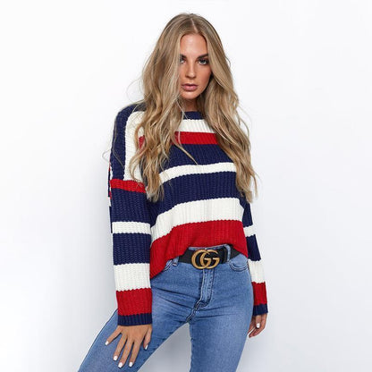 Pull à col rond avec des rayures colorées