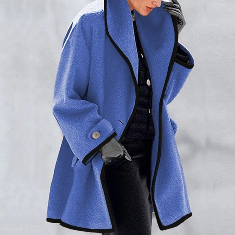 Manteau en laine à capuche avec blocs de couleurs