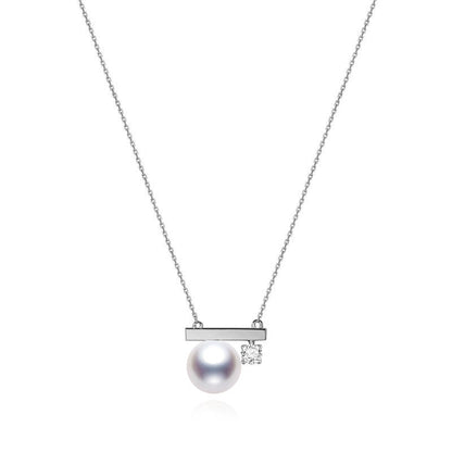 Collier avec pendentif en perle